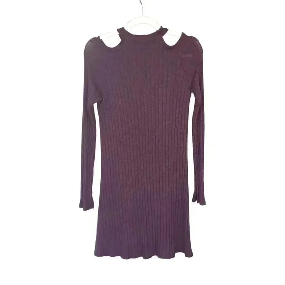 Micheal Stars Burgundy & Black Ribbed Knit Long Sleeve Cold Shoulder Shift Dress - Picture 3 of 5